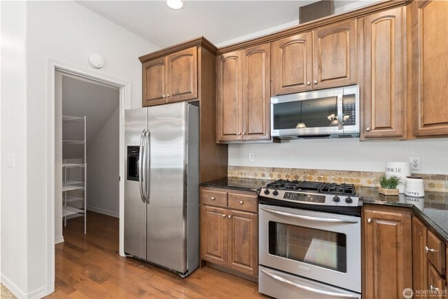 Building Photo - Trails at Tiburon Townhome