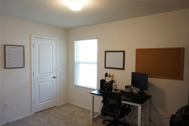 Building Photo - 14911 Talus Rd