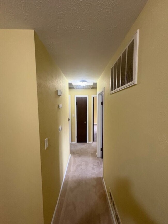 Building Photo - 3406 N Missouri Ave