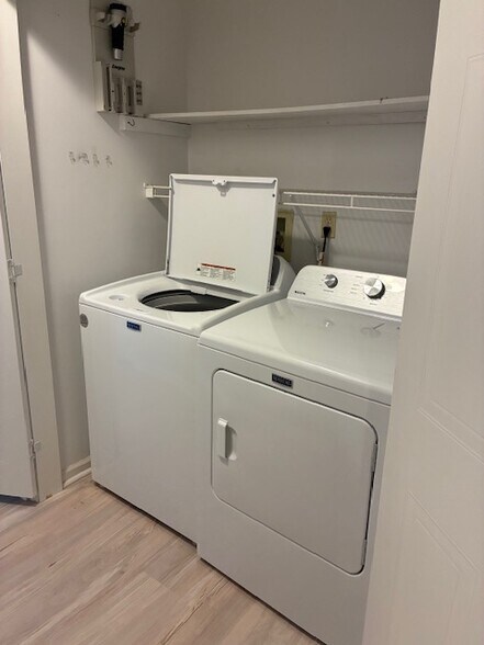 Laundry Closet - 4918 Stewart Ridge Rd