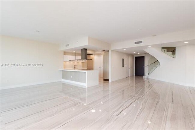 Building Photo - 17111 Biscayne Blvd