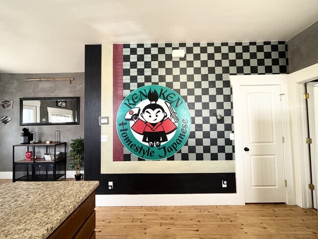 Building Photo - 608 Park St.