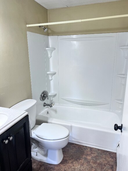 Building Photo - 99 East Broadway