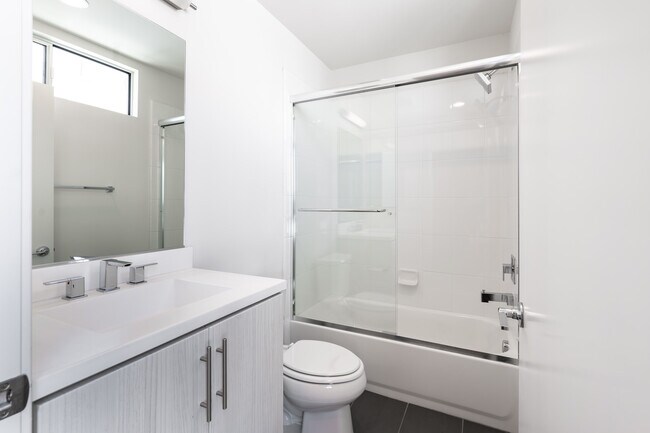 Guest Bathroom - 2206 Tom Mix Rd