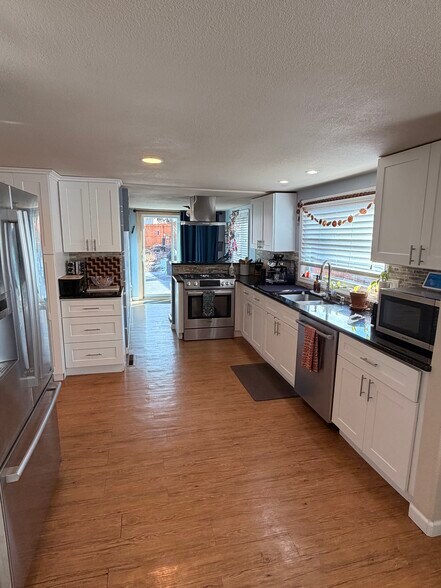 Building Photo - 513 N Franklin St