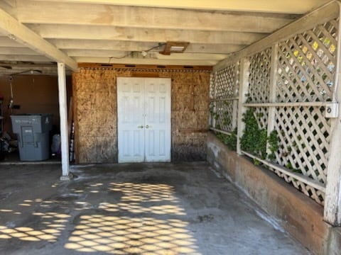 Building Photo - 325 Crestview Way