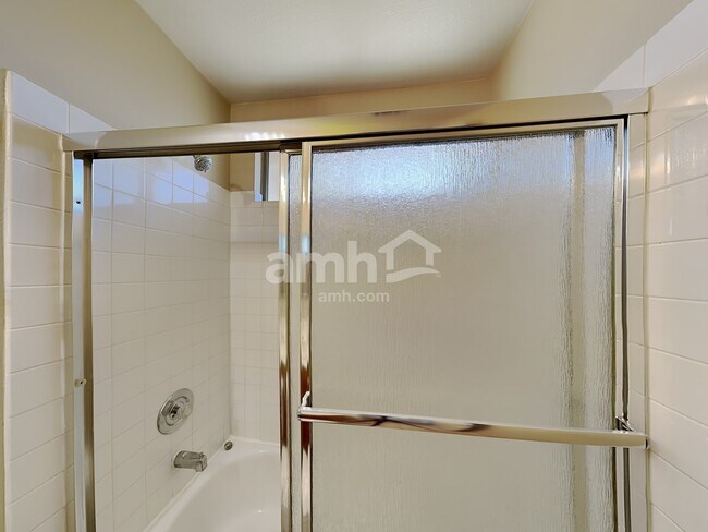 Building Photo - 193 Caswell Ct