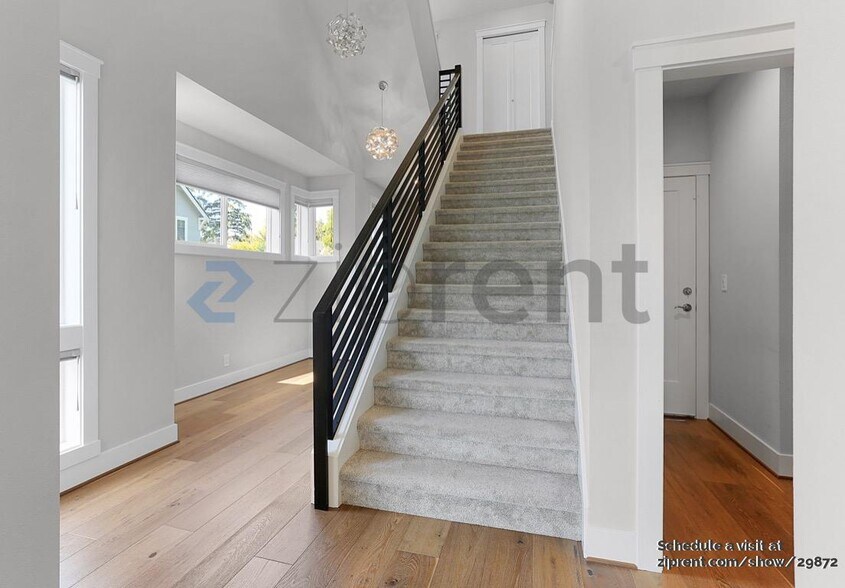 Building Photo - 11500 174th Ave NE
