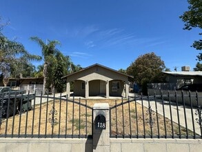 Building Photo - Adorable 2 bedroom home in Oildale!