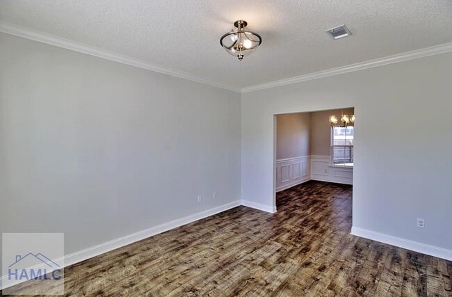 Building Photo - 326 Fairview Cir