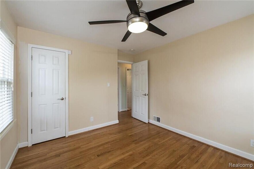 Building Photo - 3602 Ravena Ave