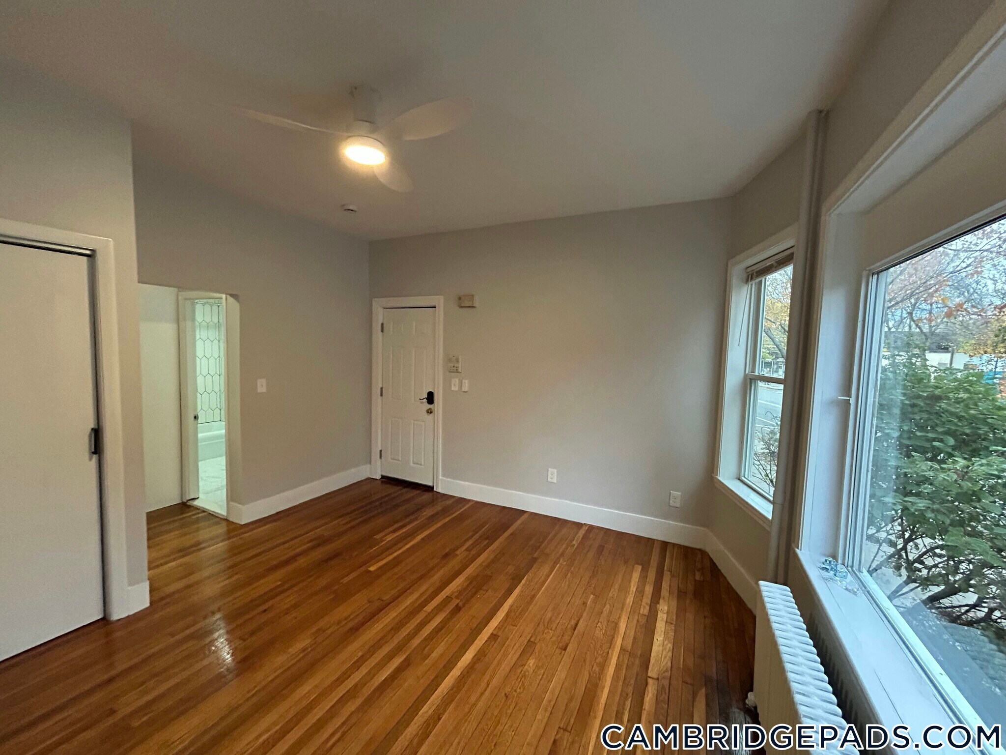 Building Photo - 1576 Cambridge St