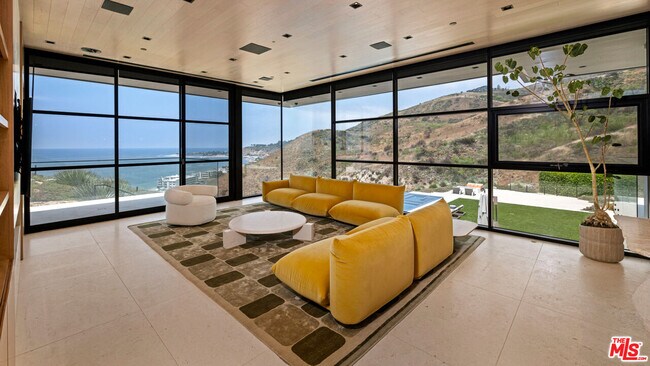 Building Photo - 5012 Carbon Beach Terrace