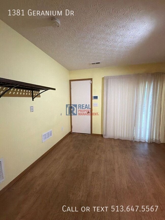 Building Photo - 1381 Geranium Dr