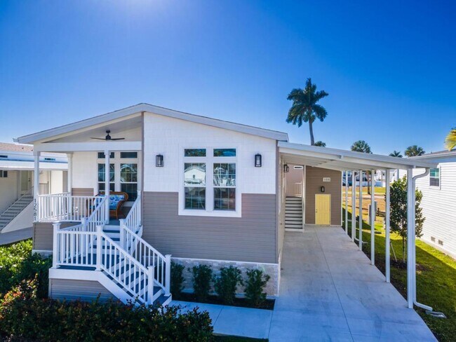 Building Photo - 12581 Coconut Dr