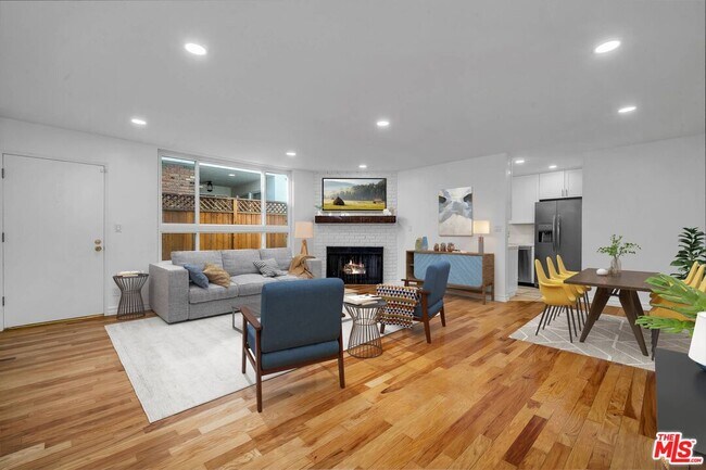 Building Photo - 927 21st St