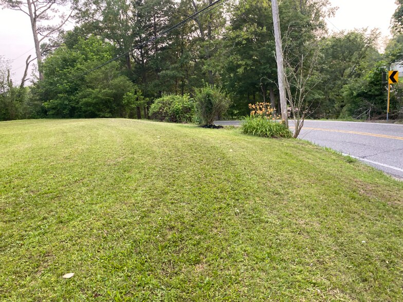 Building Photo - 205 Lick Creek Rd