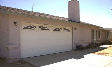 Building Photo - Charming 3-Bedroom Retreat with Spacious B...