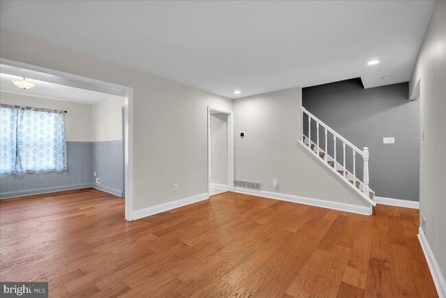 Building Photo - 166 Stratton Ln