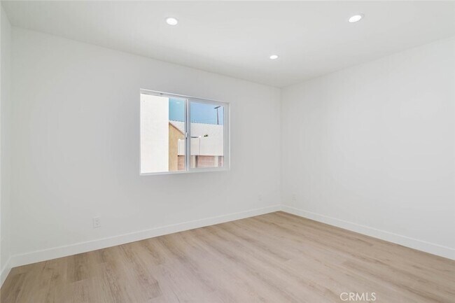 Building Photo - 8310 Canterbury Ave