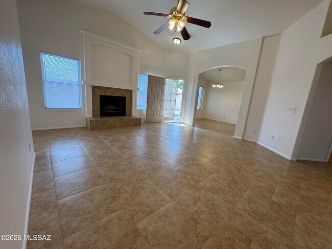 Building Photo - 7815 S Wild Primrose Ave
