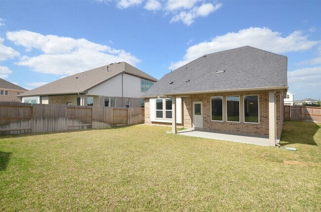 Building Photo - 5631 Pearl Vis Dr