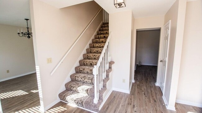 Building Photo - Gorgeous home ready to move in!