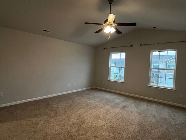 Building Photo - Beautiful Home in New Bern West