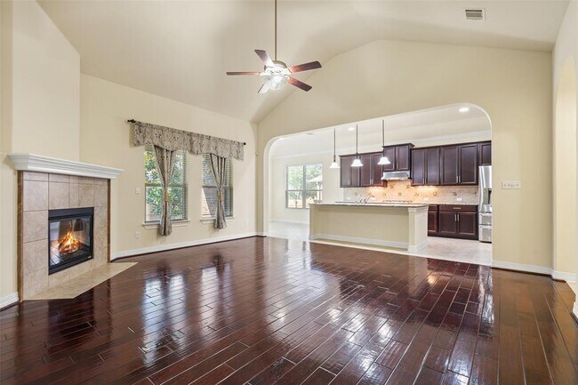Building Photo - 8704 Old Corral Cove