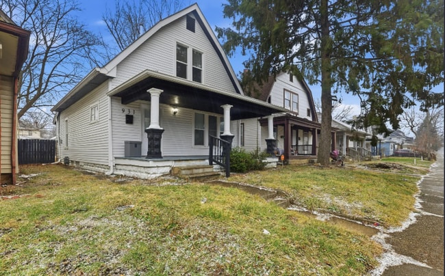 Building Photo - Large 2 Bedroom Home