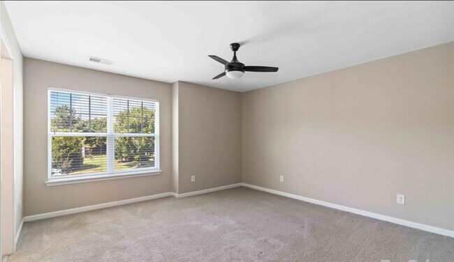 Building Photo - 217 Hydrangea Dr