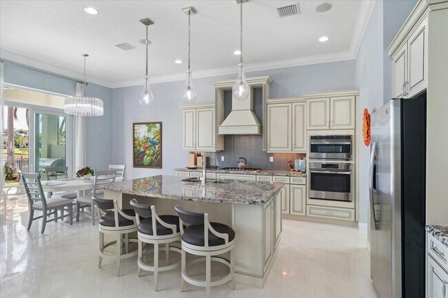 Building Photo - 17120 SW Ambrose Way