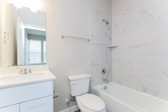 Building Photo - 18412 Idyllic Aly