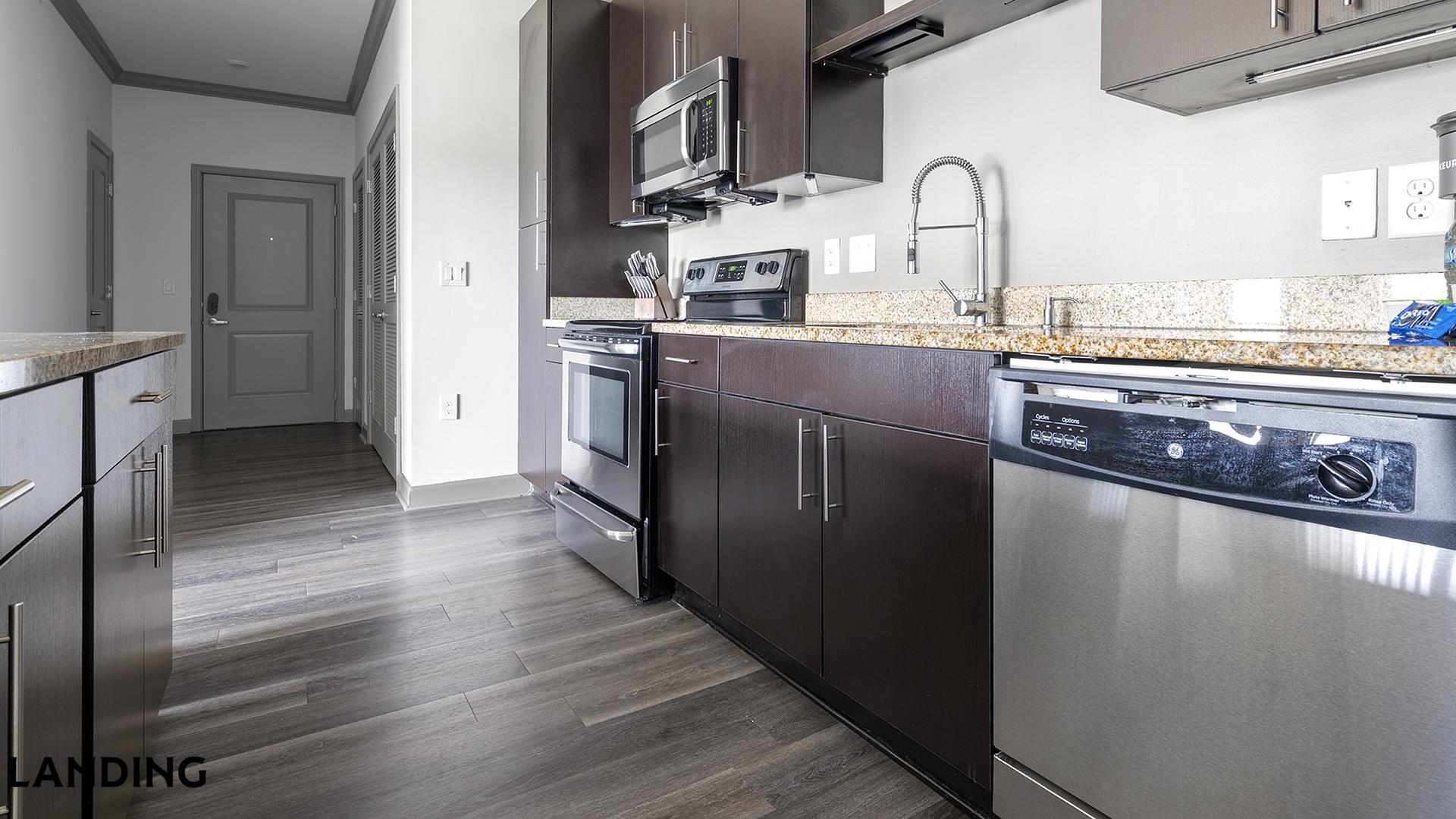 Building Photo - 11010 Northlake Landing Dr