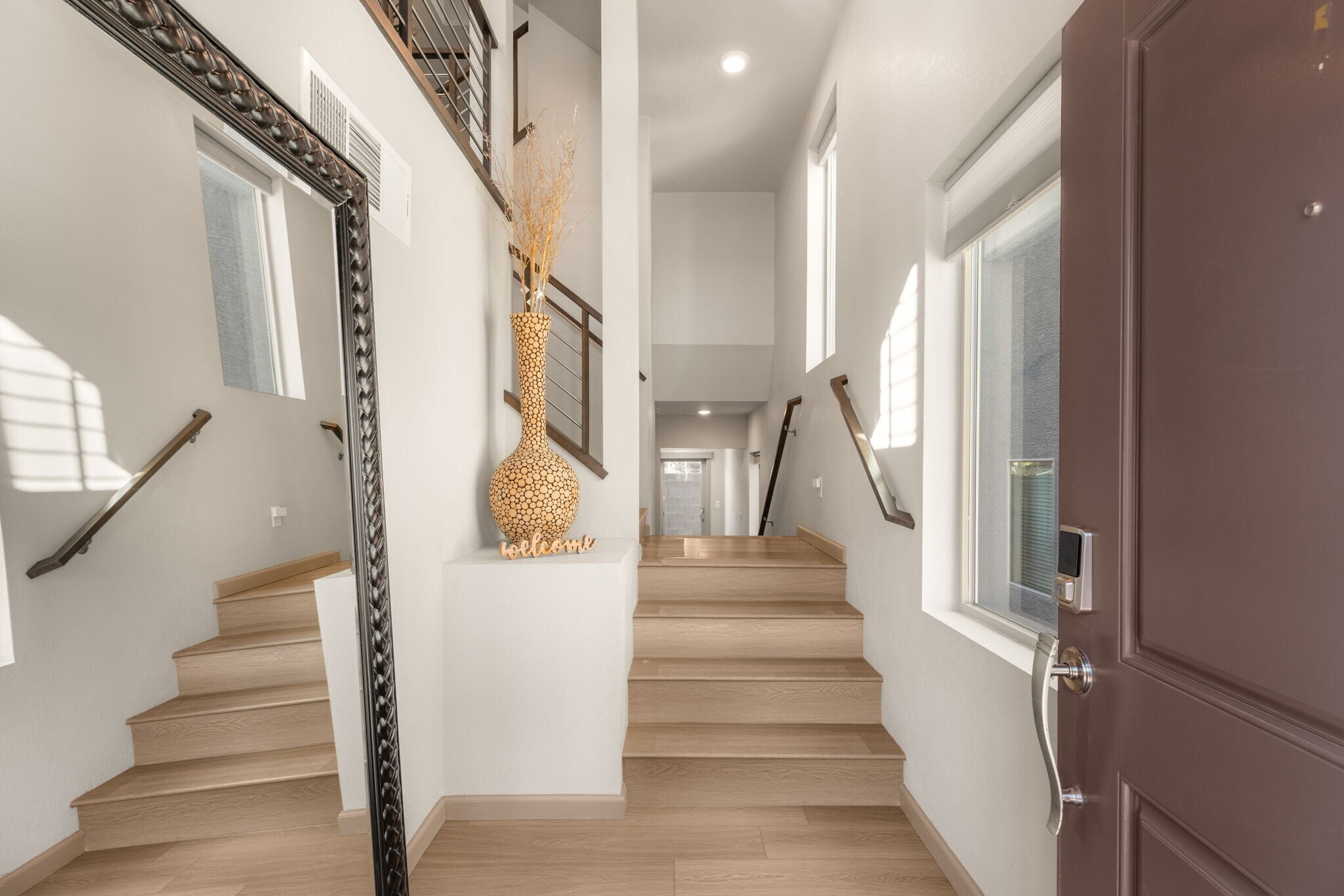 Building Photo - 8044 Carpenter Creek Ave