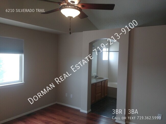 Building Photo - Updated 3 bedroom in Stetson Hills