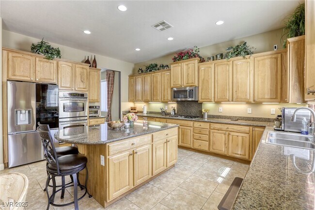 Building Photo - 7286 Mt Kearsarge St