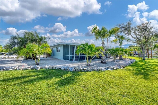 Building Photo - 550 Gaspar Dr