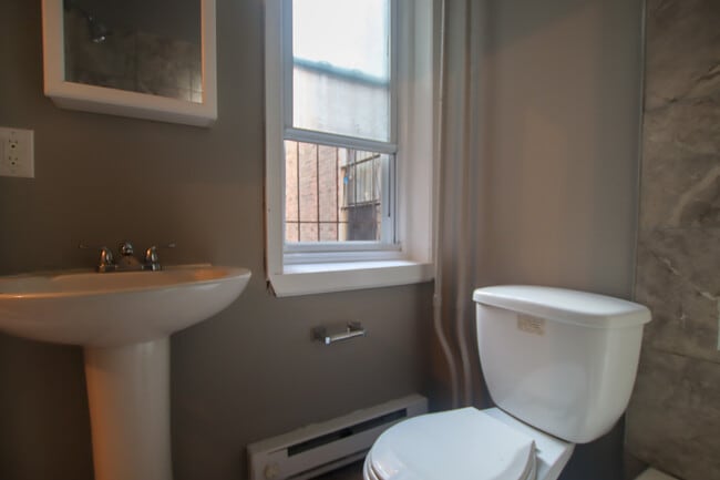 Building Photo - 59 N 61st St
