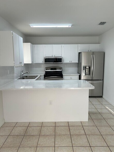 Building Photo - 10271 NW 25th Ave