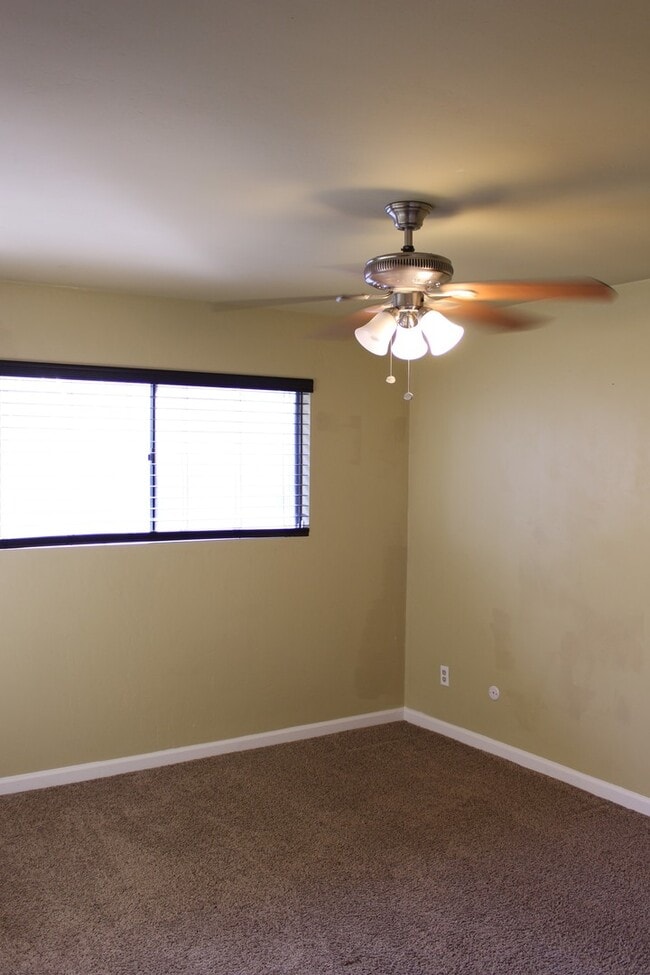 Building Photo - 6509 Kearsarge Way