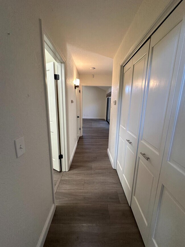 Building Photo - 6201 N West Ave