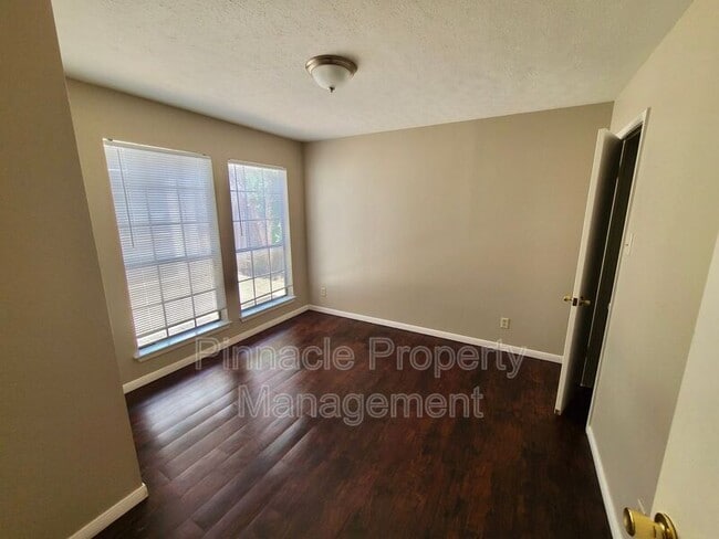 Building Photo - 1713 Utah Ave