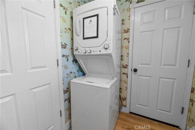 Building Photo - 1080 Pan Springs Ln