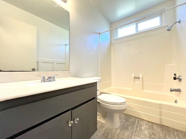 Building Photo - 2757 Aries Ln