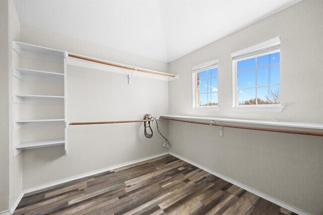 Building Photo - 2049 Rachel Ln