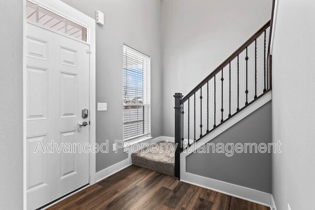 Building Photo - 1520 Foxwood Pass