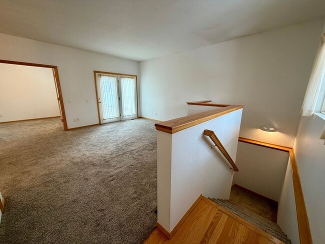 Building Photo - 3822 W 11th St