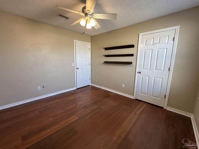 Building Photo - 703 Marlin Spike Dr