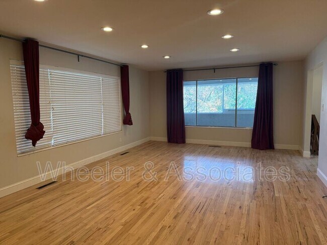 Building Photo - 4131 S Fortuna Way